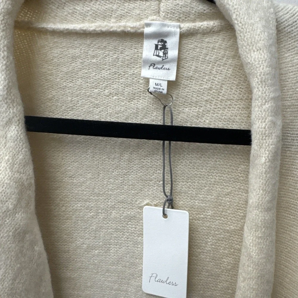 Flawless Cardigan Sweater‎